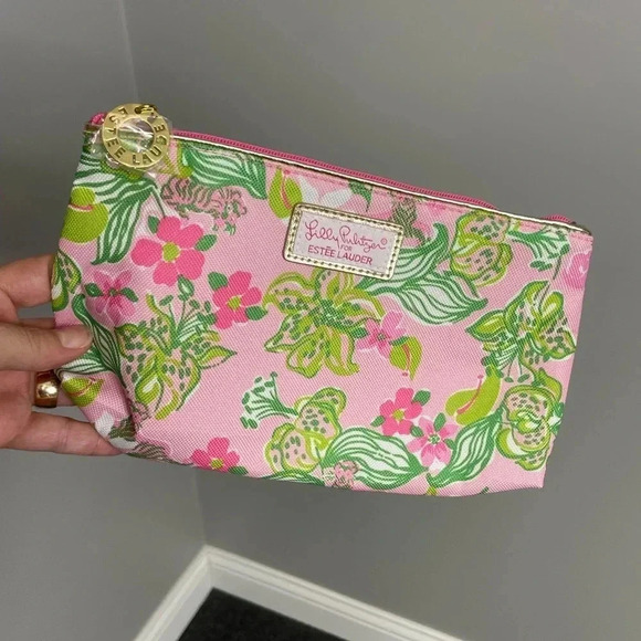 Lilly Pulitizer Estee Lauder Cosmetic bag floral pink green NWOT - Picture 1 of 5